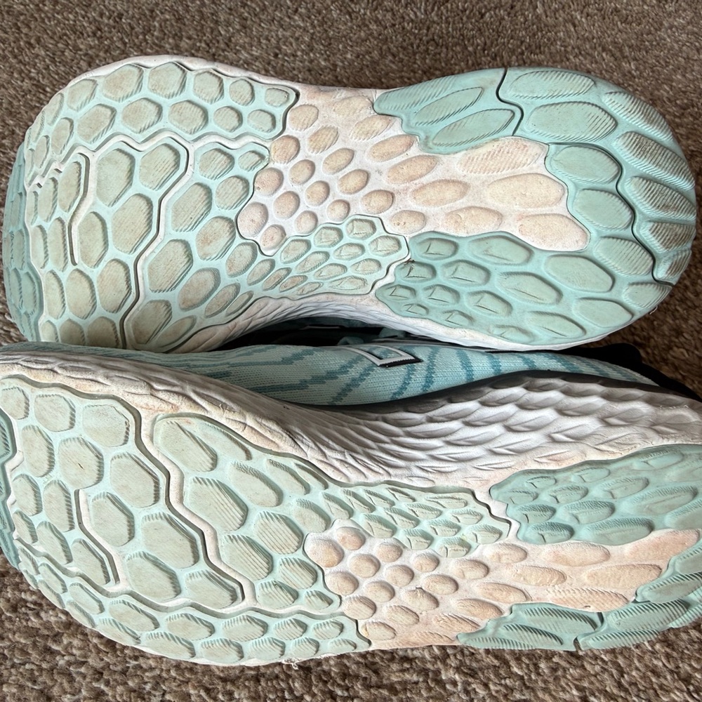 New Balance 1080 Freshfoam Women's Sneakers - Picture 5 of 5